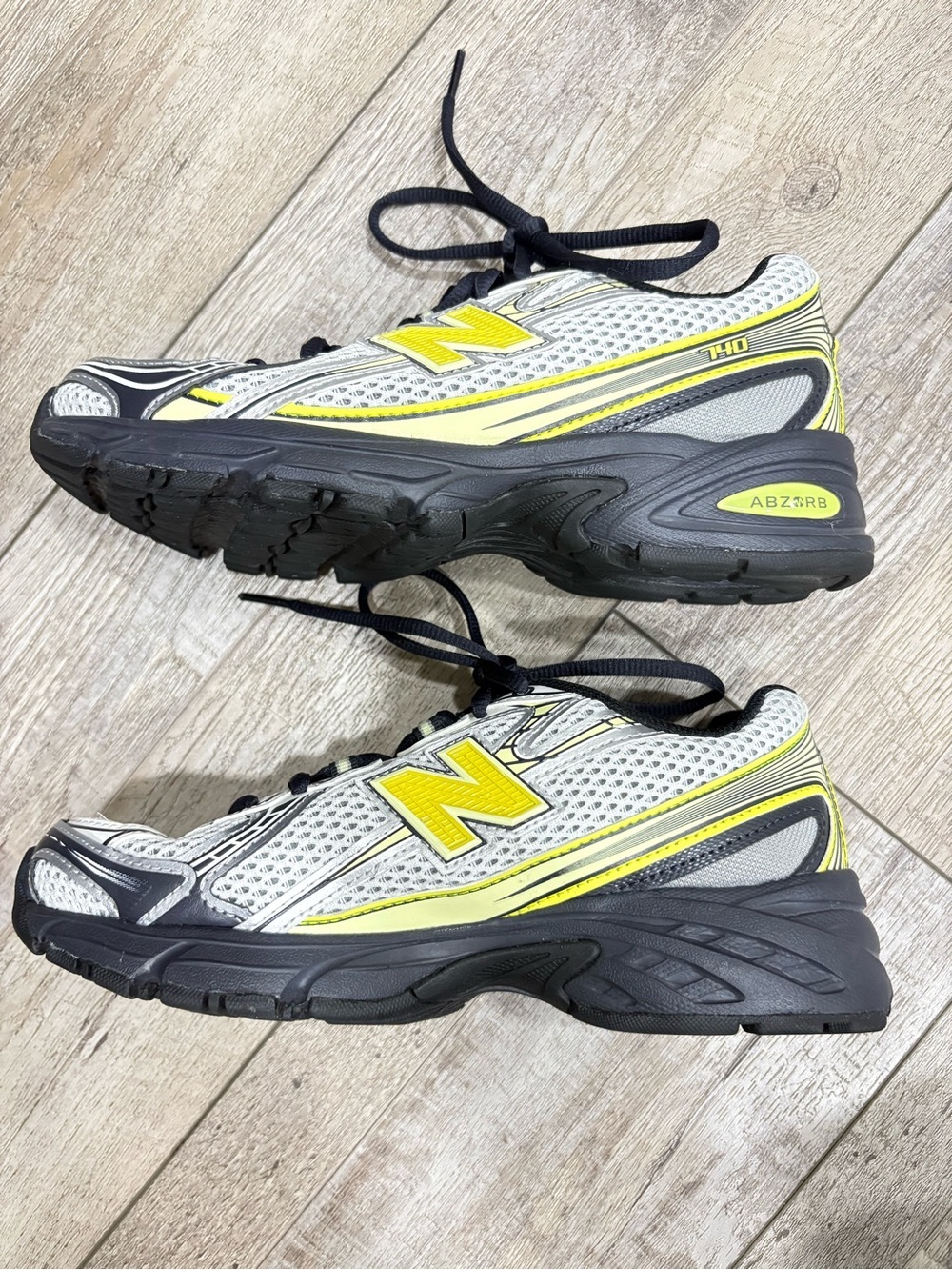 New Balance 740v2 Phantom Firefly athletic shoes - Picture 3 of 7